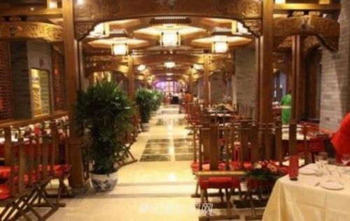 會(huì)所餐廳一樓大廳內(nèi)景