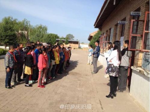 圖為袁校長做演練前安排