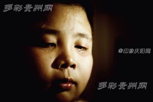 12歲男孩照顧重病媽媽 自學(xué)《本草綱目》配藥