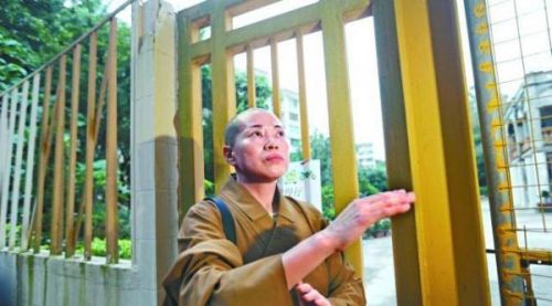香港定慧寺女住持被曝嫁2名內(nèi)地和尚