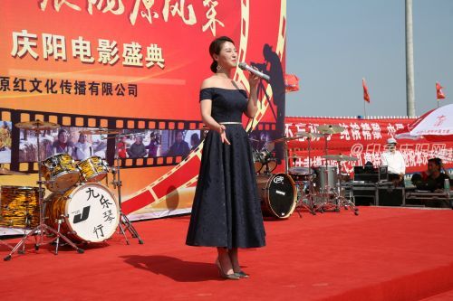 10庆阳黄土缘演艺公司美女歌手齐亚妮演唱《美美的幸福美美的你》