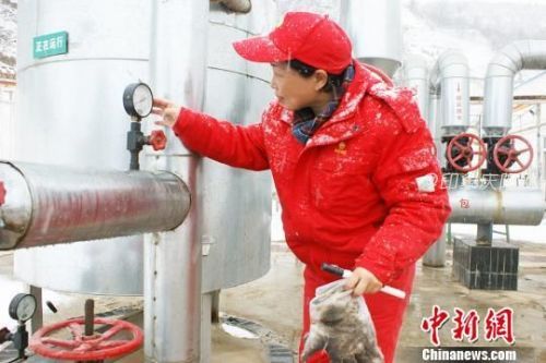 1989年9月， 芮軍紅接過父親芮執(zhí)甲的&ldquo;接力棒&rdquo;。　張鵬飛 攝