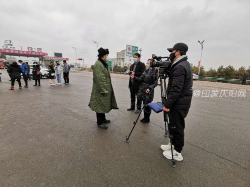 2020年1月27日，帶記者到長官高速出口監(jiān)測點采訪。