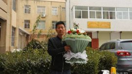 为求女友原谅 庆阳男子寒风中跪地5小时（图）