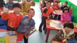 庆阳市南街幼儿园带孩子们提前感受圣诞氛围