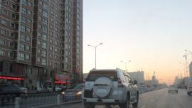 庆阳：无牌车辆随意上路 行人安全无保障