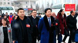 省十二届人大三次会议在兰州开幕 我市代表团代表出席会议