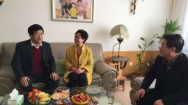 辛刚国看望慰问市直卫生计生系统退休专家