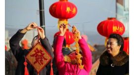 组图：年货市场年味浓（来源：新浪微博@在庆阳 潇雨视角摄影）