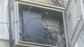 庆阳：居民小区网络接线箱线路布置凌乱