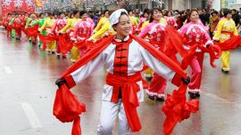 庆阳市2015年元宵节社火会演在西峰城区隆重举行