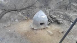 庆阳合水现最萌狗窝 形似寿桃时尚又霸气（图）