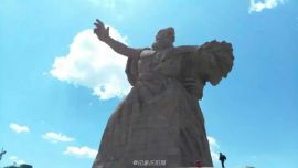 我市西峰区周祖广场频现败笔涂鸦谁之过？（图）