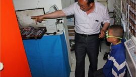 在光明的世界里再放光明