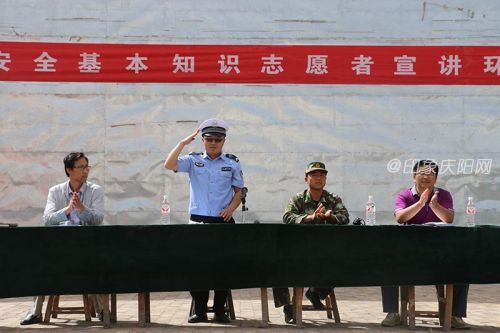 交通安全进校园 文明交通手牵手