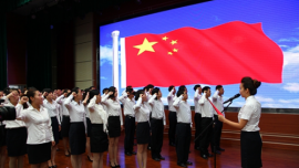 黄正军在市直学校新任教师宣誓仪式上强调：忠诚人民教育事业 履行教师神圣职责