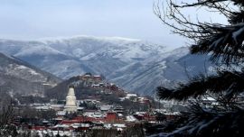 佛教圣地山西五臺(tái)山雪后宛如仙境