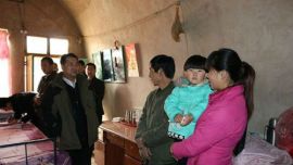 黄正军深入华池县柔远镇督查驻村帮扶和精准扶贫工作