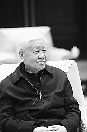 何鸣元胡永康两院士兰州谈"绿色催化"