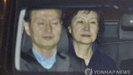 拍下樸槿惠“最憔悴”一刻 韓國記者贏得大獎