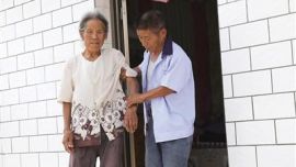 庆阳男子因一句承诺照顾独居老人20多年