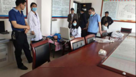 省民政廳社會事務(wù)和兒童福利處副處長竇培誠帶領(lǐng)甘肅省人民醫(yī)院醫(yī)療組赴鎮(zhèn)原縣開展健康扶貧工作