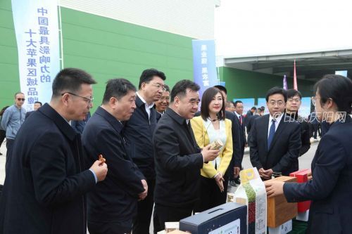 黃澤元周繼軍等領導視察寧縣特色農(nóng)產(chǎn)品