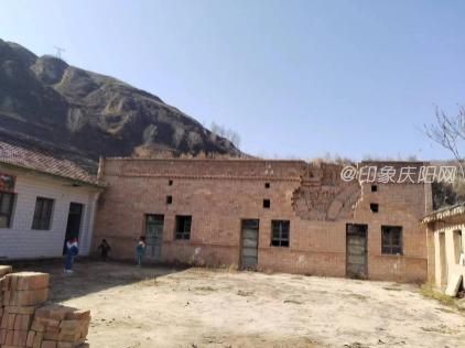 d57d2ecd18b4447d83fb45fe88c43892