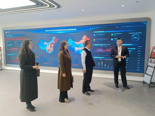 85abaea40bef4fc8bd3a62837d8aeaf8