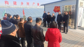 西峰區(qū)首個省級示范性農(nóng)民田間學(xué)校掛牌成立