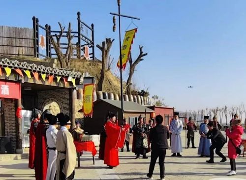 慶陽(yáng)冰雪嘉年華助推元旦假期旅游市場(chǎng)“熱起來(lái)”