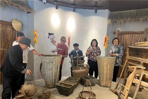 莊子峁農(nóng)耕文化展示館。