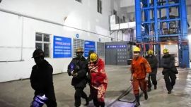 河南省省長王凱趕赴礦難救援現(xiàn)場