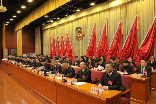 開幕會(huì)主席臺(tái)就座領(lǐng)導(dǎo)