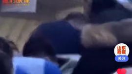 乘客暈厥航班“加足馬力”提前65分鐘到達(dá)，山東航空為啥這么猛