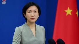 美高官稱近期有大量中國(guó)移民赴美，外交部回應(yīng)