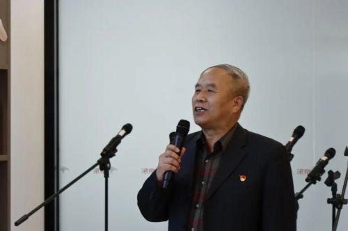 市商務(wù)局老干部黨支部曹建設(shè) 朗誦《西江月·井岡山》