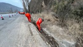 華池公路段：百日養(yǎng)護(hù)鑄巧技，泥土堆中煉真知