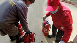 華池縣：柔遠鎮(zhèn)北關社區(qū)組織人大代表開展小區(qū)“微治理”活動