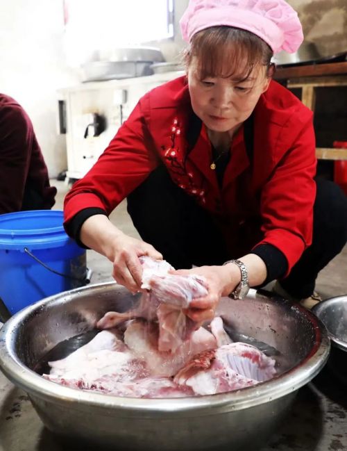 环县毛井大件羊羔肉“出锅”记