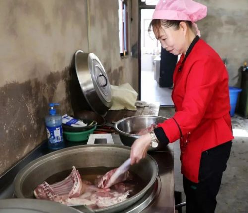 环县毛井大件羊羔肉“出锅”记