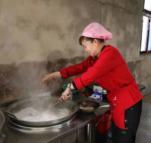 环县毛井大件羊羔肉“出锅”记