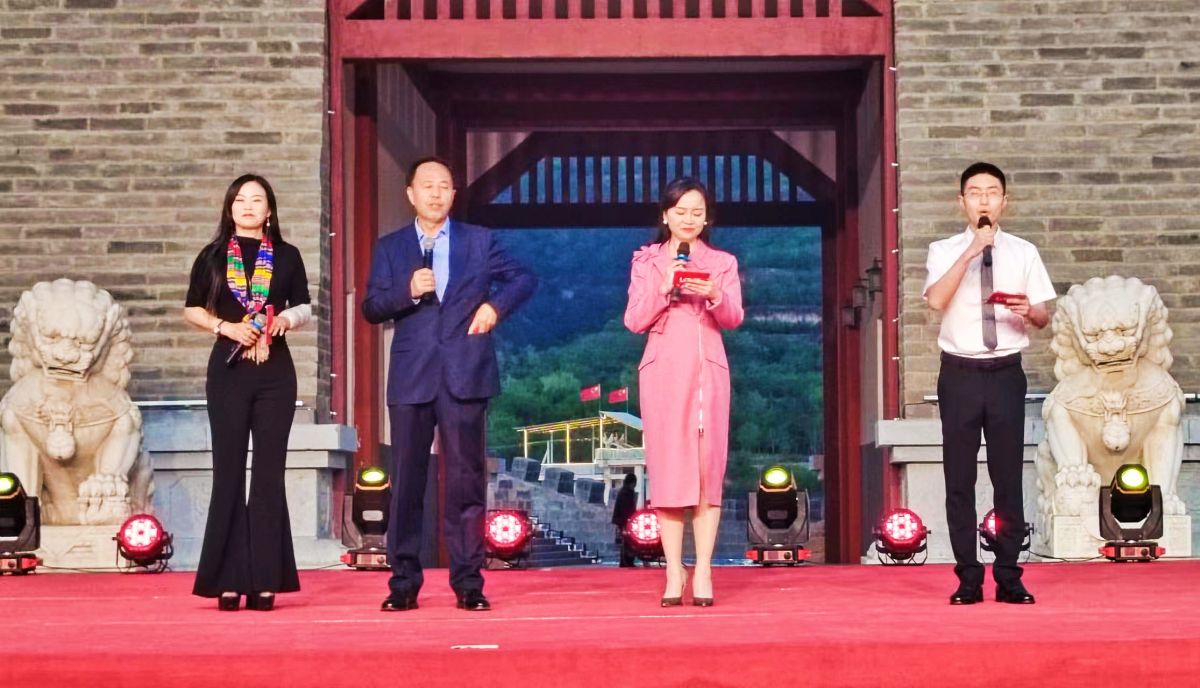 庆城:举办“庆五一 旺景区 展风采”群众文艺晚会