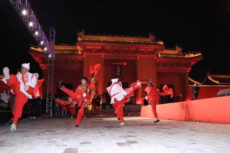 庆城:举办“庆五一 旺景区 展风采”群众文艺晚会