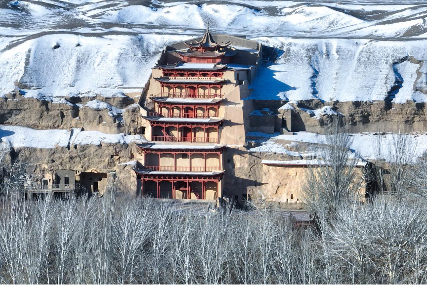 莫高窟雪景（无人机照片）。新华社记者 郎兵兵 摄