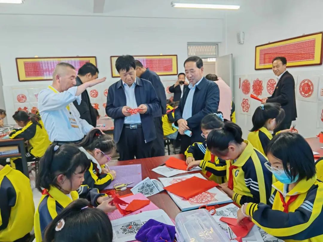 宁县人大常委会对县教育局工作开展评议调查