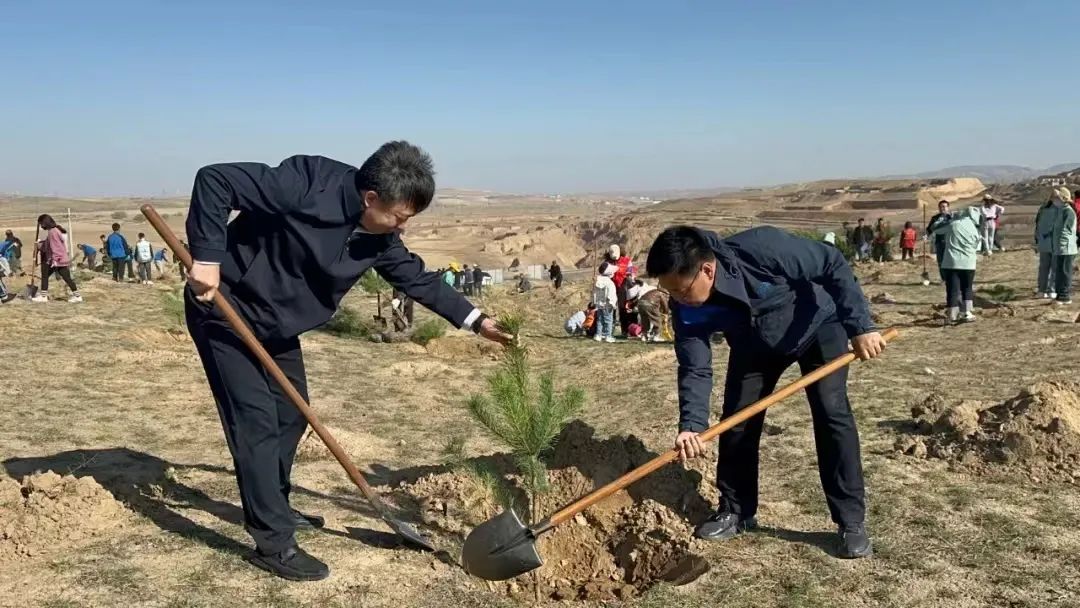 環(huán)縣甜水鎮(zhèn)人大代表積極參加黨建聯(lián)盟、企地聯(lián)動系列活動