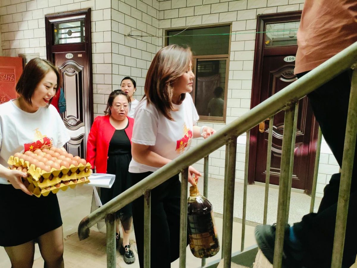 庆城县志愿者协会 图