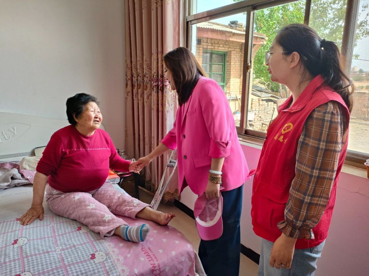 庆城县志愿者协会 图