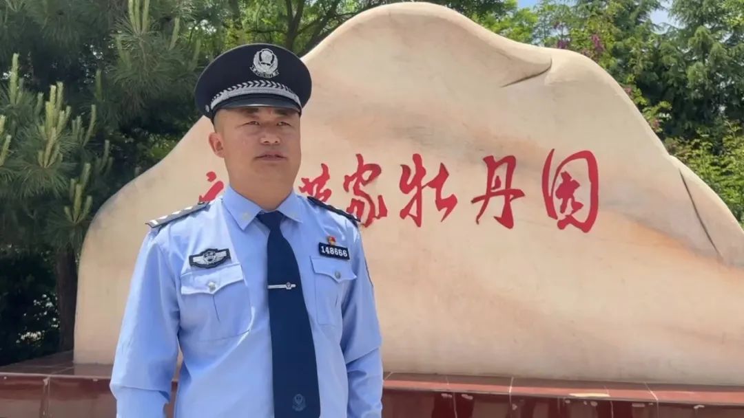 宁县公安文联开展“牡丹竞芬芳 警徽绽芳华”主题文化活动 图源：瓦斜派出所